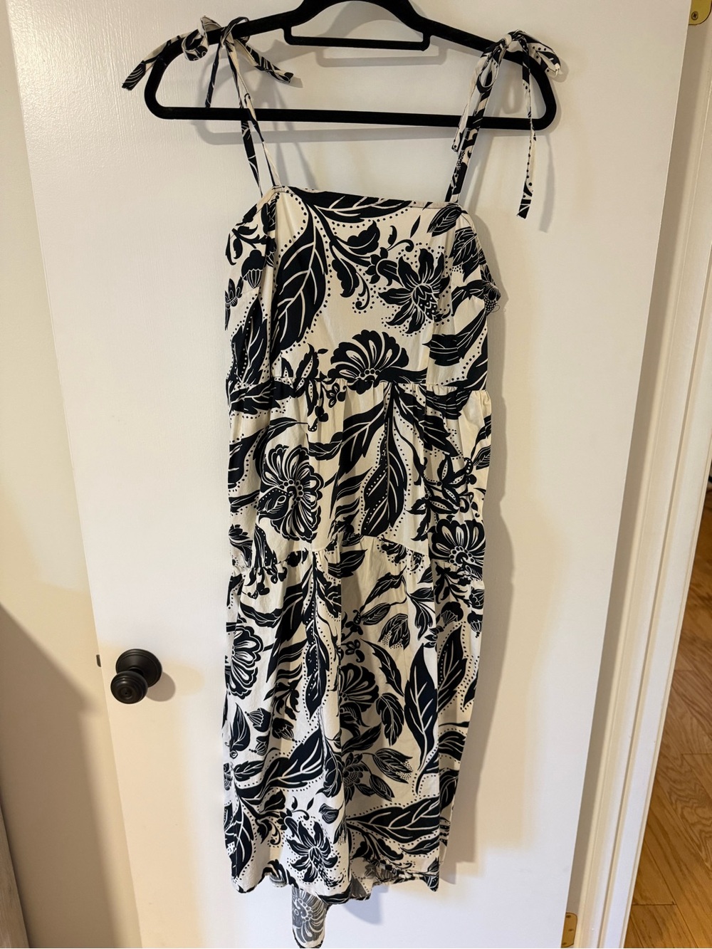 Who What Wear Black & White Floral Tie-Shoulder Midi Dress